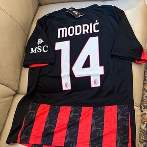 AC Milan 2025/26 Luka Modric #14 Jersey Men’s Home Kit Fits Large Slim Fit